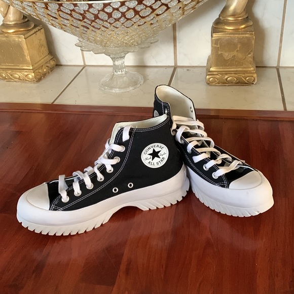 NWT Converse All Stars - Picture 4 of 5